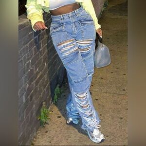 NWOT Ripped Straight Leg Jeans
